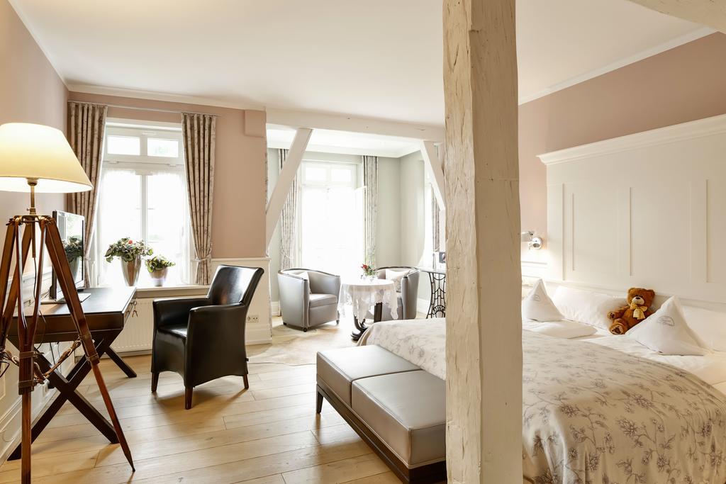 Landhotel Zum Baeren Balduinstein Bagian luar foto